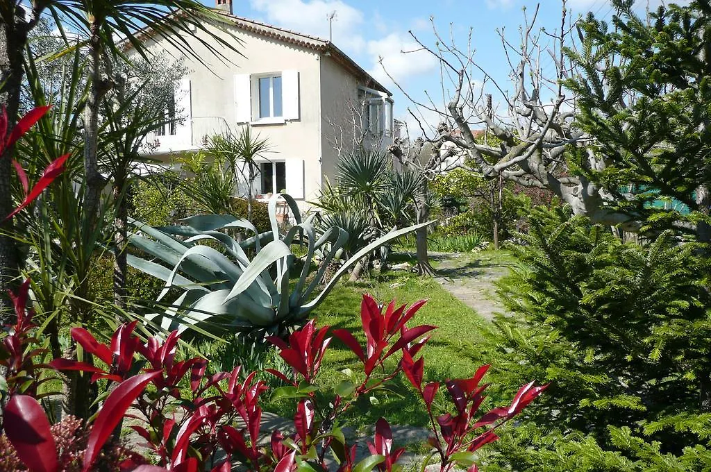 Apartment Appartement D Artiste Hyeres